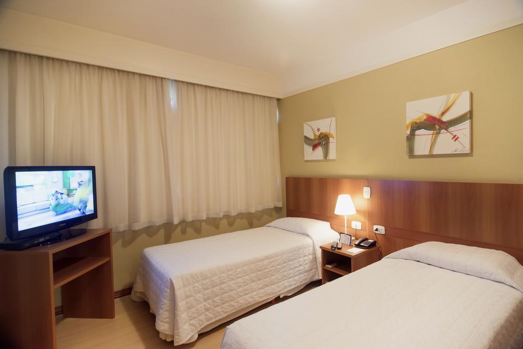 Tri Hotel Executive Caxias Кашиас-ду-Сул Экстерьер фото